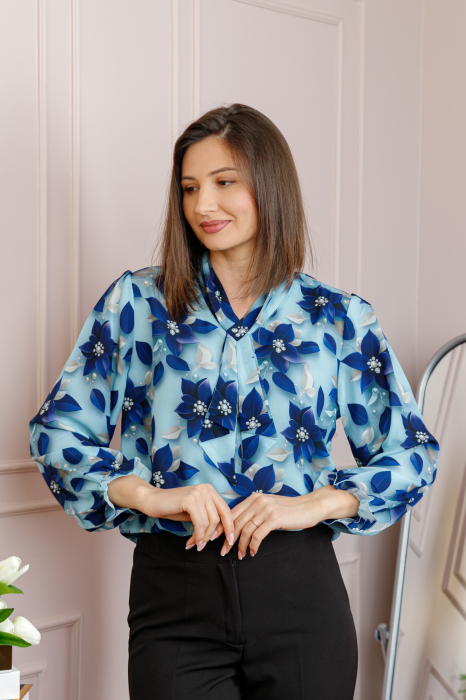 Bluza eleganta Sophie cu aplicatie tip cravata si imprimeu bleu si albastru regal [3]