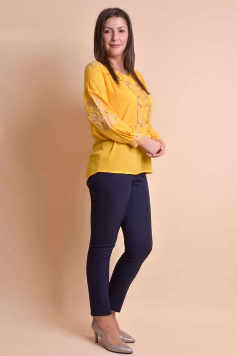 Bluza galbena cu motiv floral auriu Iasmina 07 - maneca lunga [5]