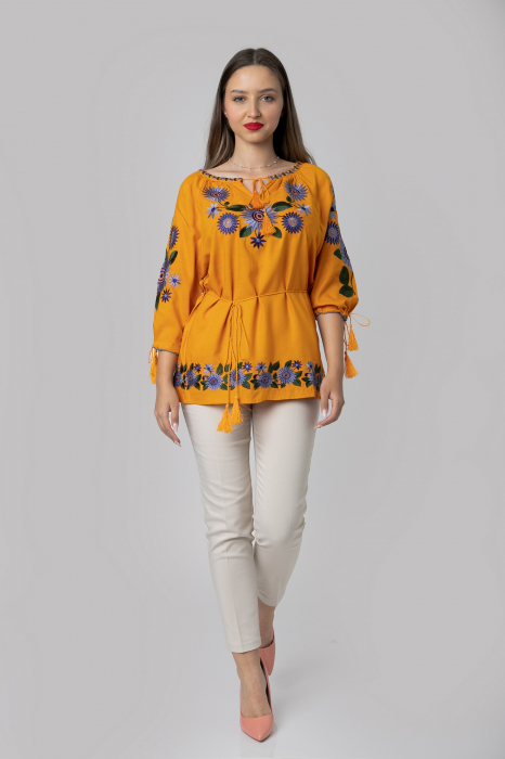 Bluza galbena cu motiv floral mov Catrinel 03 [4]