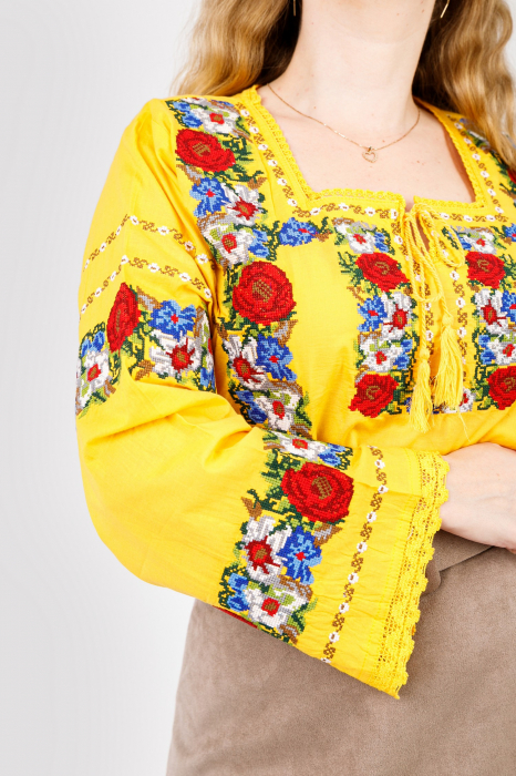 Bluza galbena cu motiv floral multicolor Adina 02 [2]