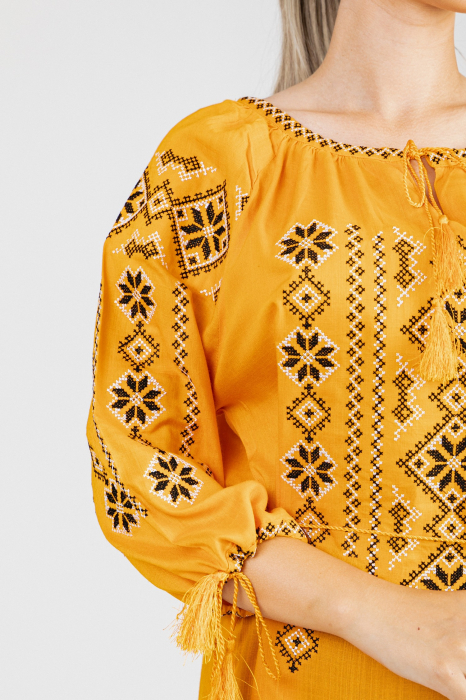 Bluza galbena cu motiv geometric multicolor Edith [2]