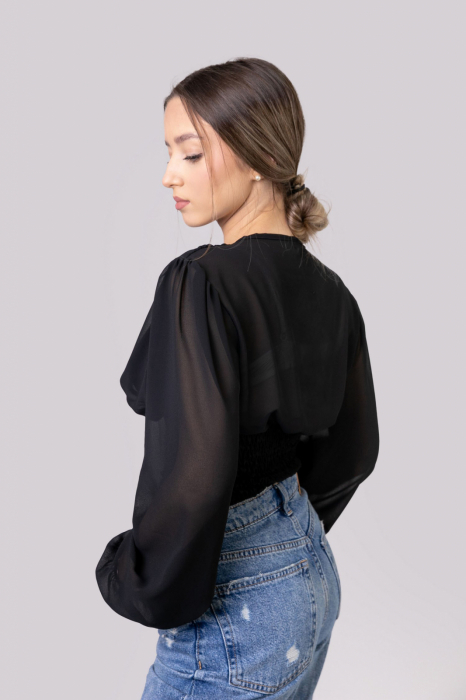Bluza neagra cu maneci bufante [3]