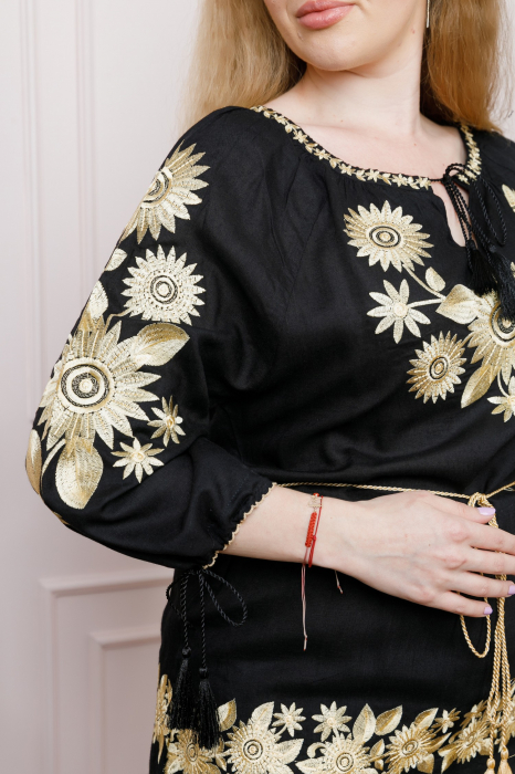 Bluza neagra cu motiv floral auriu Agnes 01 [2]