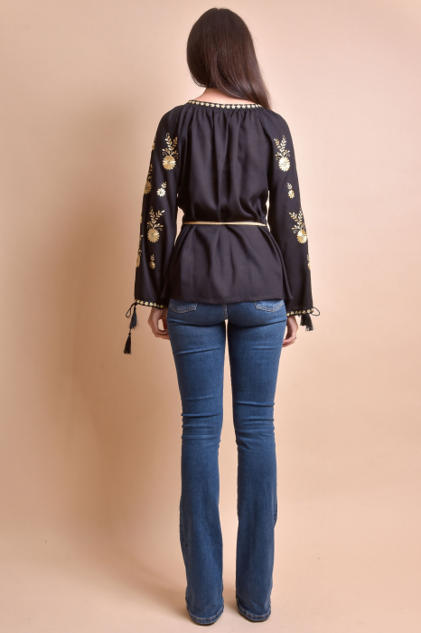 Bluza neagra cu motiv floral auriu Tania 03 [8]