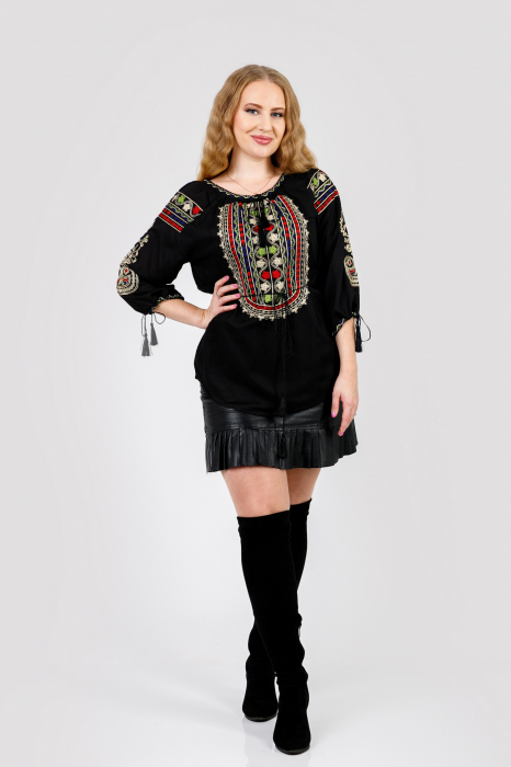 Bluza neagra cu motiv floral multicolor Irene 02 [4]