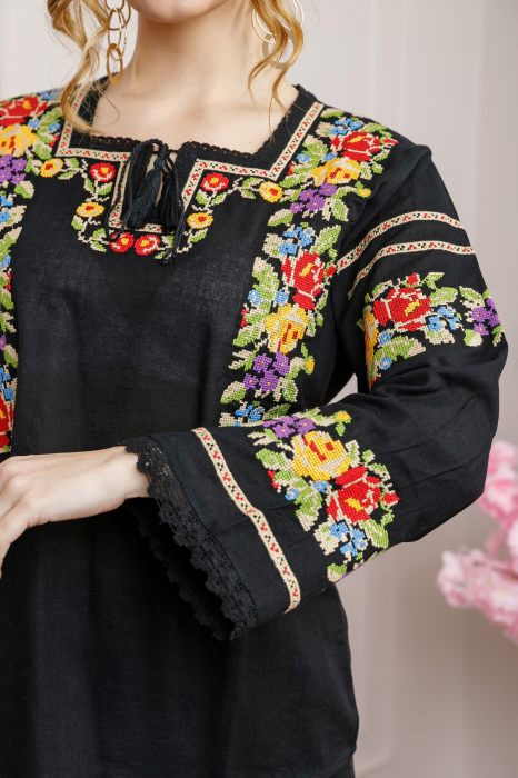 Bluza neagra cu motiv floral multicolor Noela 02 [2]