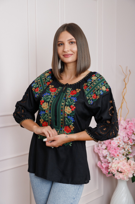 Bluza neagra cu motiv floral multicolor Simona 05 [3]