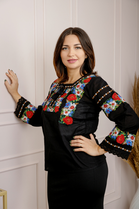 Bluza neagra cu motiv floral rosu Adina 04 [3]