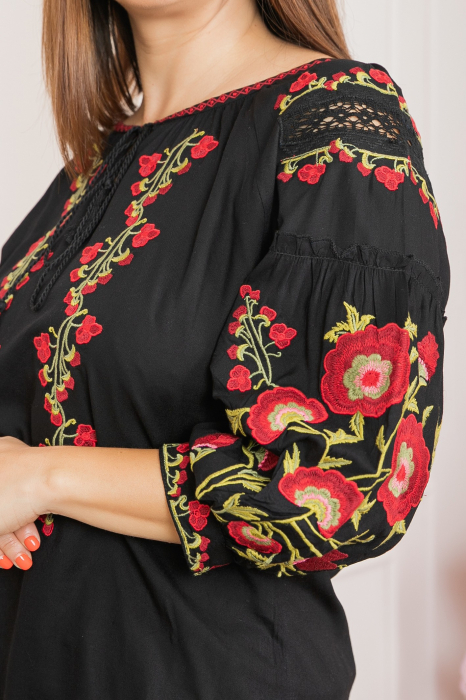 Bluza neagra cu motiv floral rosu Amina 02 [2]