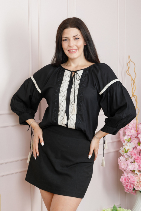 Bluza neagra cu motiv geometric alb Dominica [3]