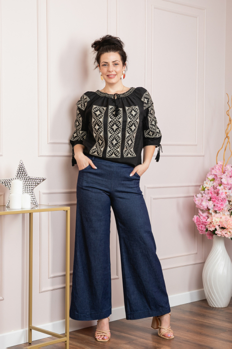Bluza neagra cu motiv geometric crem Elvira 03 [5]
