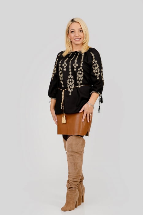 Bluza neagra cu motiv geometric auriu Iosefina 02 - maneca scurta [4]