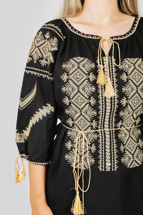 Bluza neagra cu motiv geometric auriu Maia 03 [2]