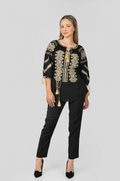 Bluza neagra cu motiv geometric auriu Maia 03 [4]