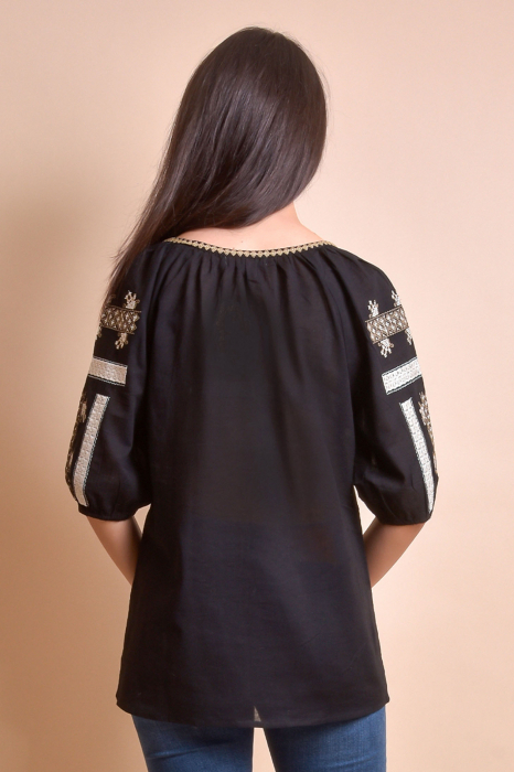 Bluza neagra cu motiv geometric auriu Veronica [7]