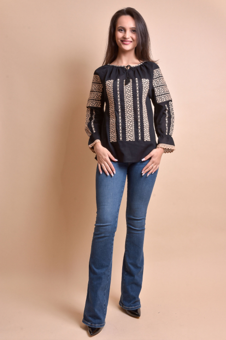 Bluza neagra cu motiv geometric crem Anca 02 [3]