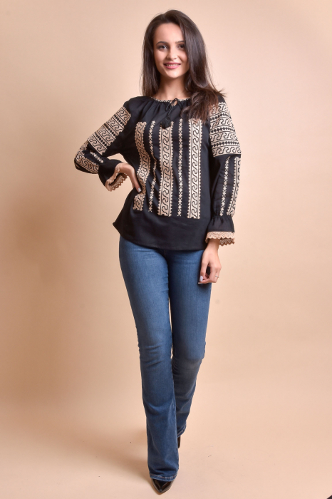 Bluza neagra cu motiv geometric crem Anca 02 [8]