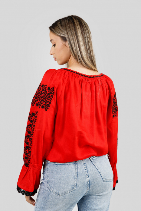 Bluza rosie cu motiv geometric negru Briana [3]