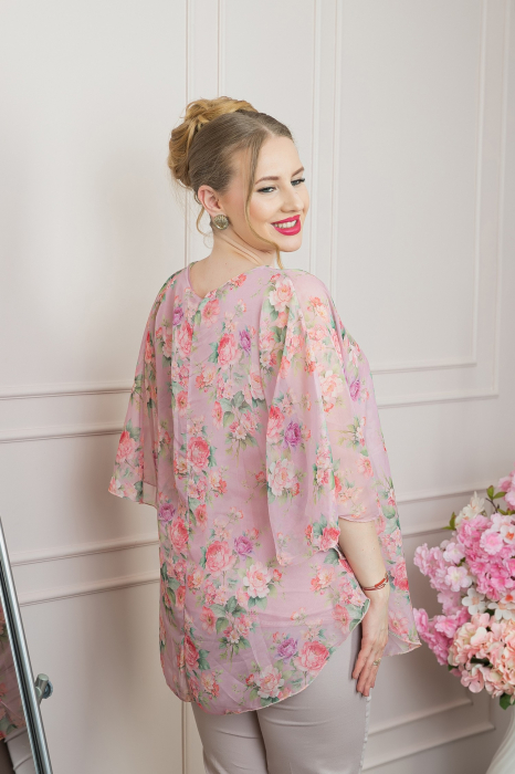 Bluza roz pudrat din voal cu imprimeu floral si maneci fluture [3]