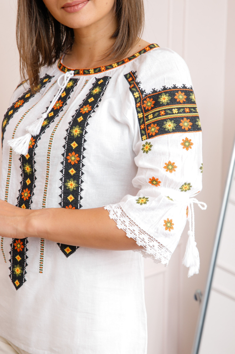 Bluza tip ie alba cu motiv floral multicolor Minodora [2]