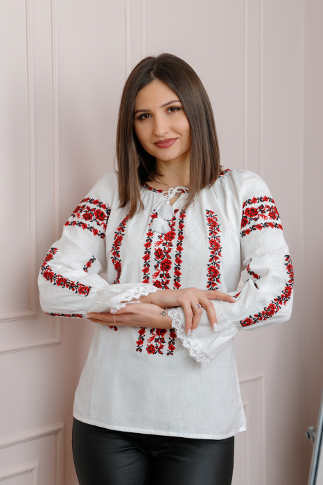 Bluza tip ie alba cu motiv floral rosu Cipriana 01 [3]