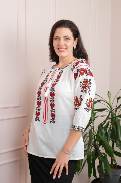 Bluza tip ie alba cu motiv floral rosu Filofteia [3]