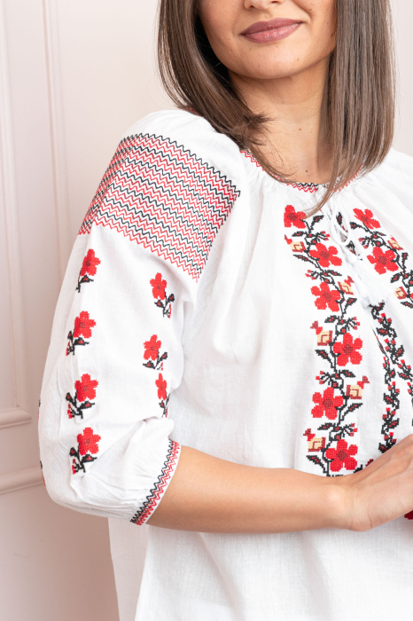 Bluza tip ie alba cu motiv floral rosu Viorica [2]