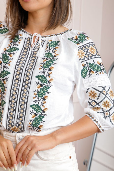 Bluza tip ie alba cu motiv floral verde Stela [2]