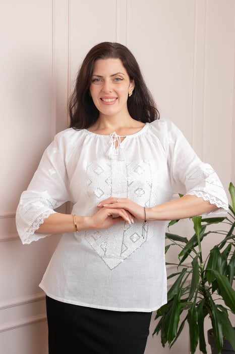 Bluza tip ie alba cu motiv geometric alb Minerva 05 [3]
