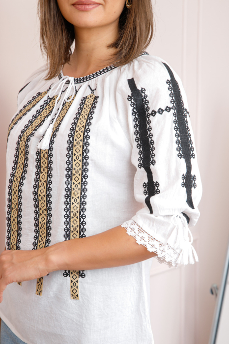 Bluza tip ie alba cu motiv geometric auriu Anita [2]