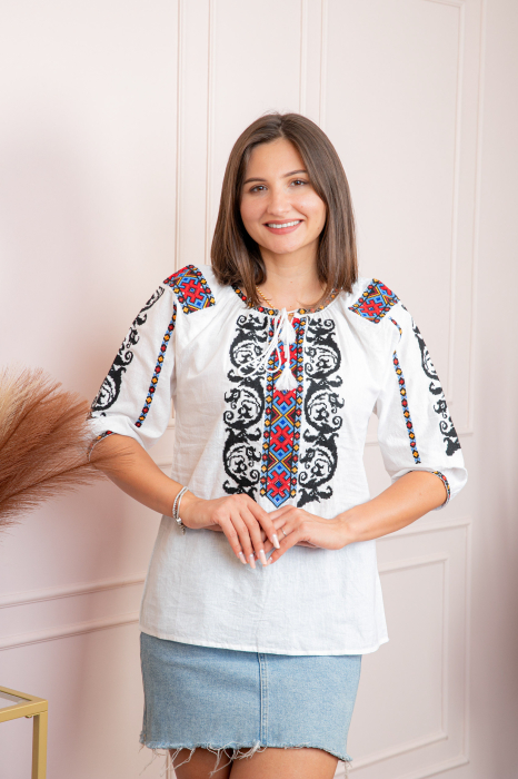 Bluza tip ie alba cu motiv geometric multicolor Dumitra [1]