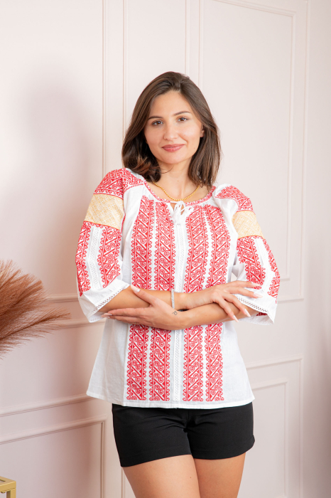 Bluza tip ie alba cu motiv geometric rosu Dora 02 [3]