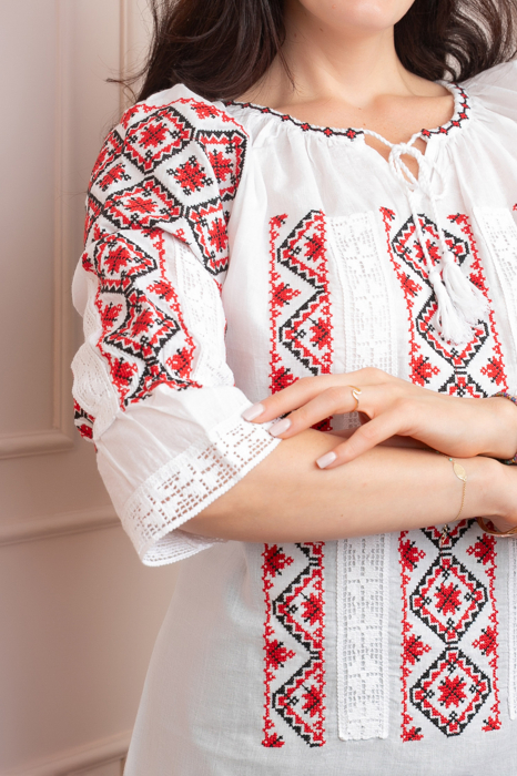 Bluza tip ie alba cu motiv geometric rosu Marisa [2]