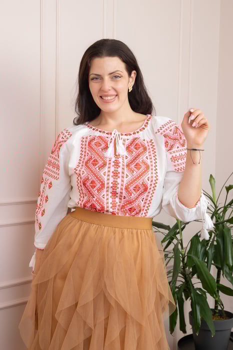 Bluza tip ie alba cu motiv geometric rosu Minerva 04 [3]
