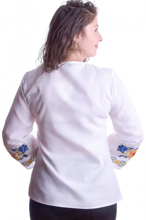 Bluza traditionala alba cu motiv floral multicolor Xenia [3]