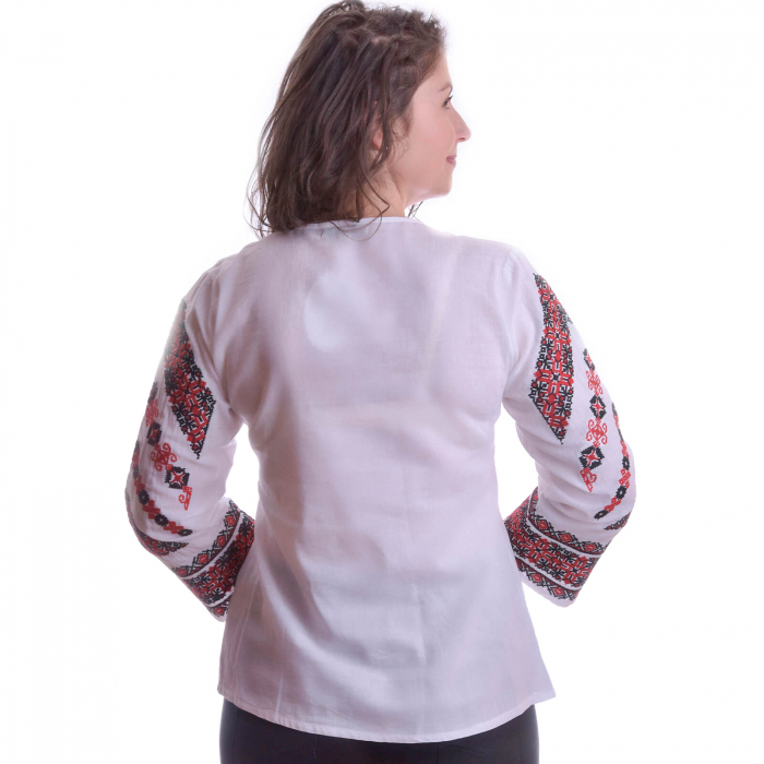 Bluza traditionala alba cu motiv geometric rosu Raisa [3]