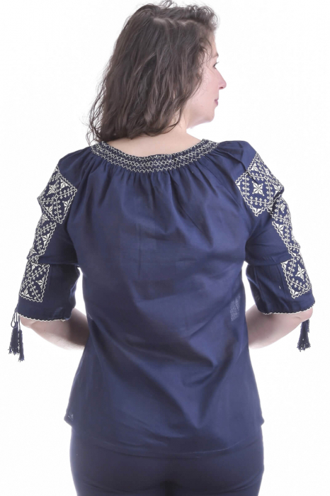 Bluza traditionala albastra cu motiv geometric alb Elvira [3]