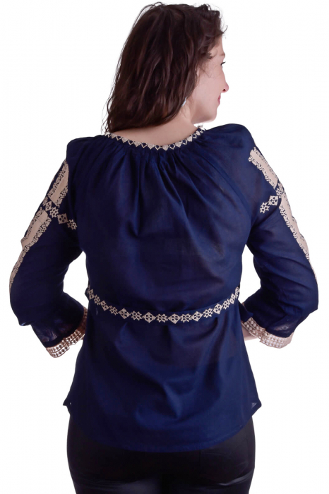 Bluza traditionala albastra cu motiv geometric crem Lorelai [3]