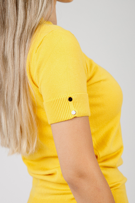 Bluza tricotata galbena cu nasturi decorativi [2]