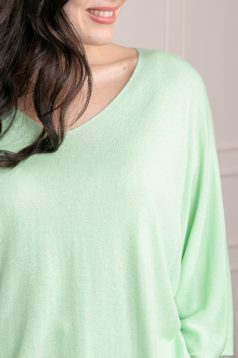 Bluza tricotata verde pastel cu maneci liliac [2]