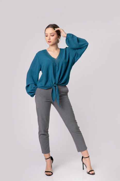 Bluza turcoaz cu nod in talie [3]