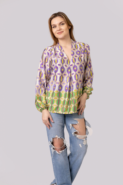 Bluza vaporoasa cu imprimeu mov [4]