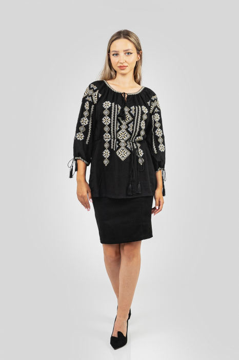 Bluza neagra cu motiv geometric auriu Gloria 02 - maneca scurta [4]