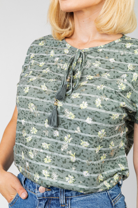 Bluza verde cu snur si imprimeu cu flori [2]