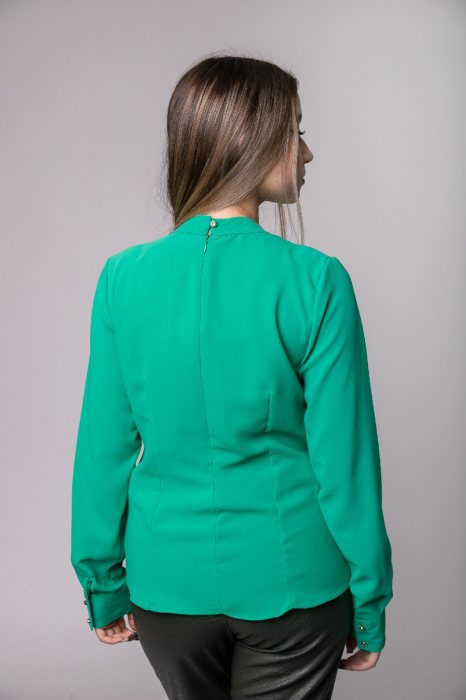 Bluza verde eleganta cu pliuri la bust si aplicatie decorativa [4]