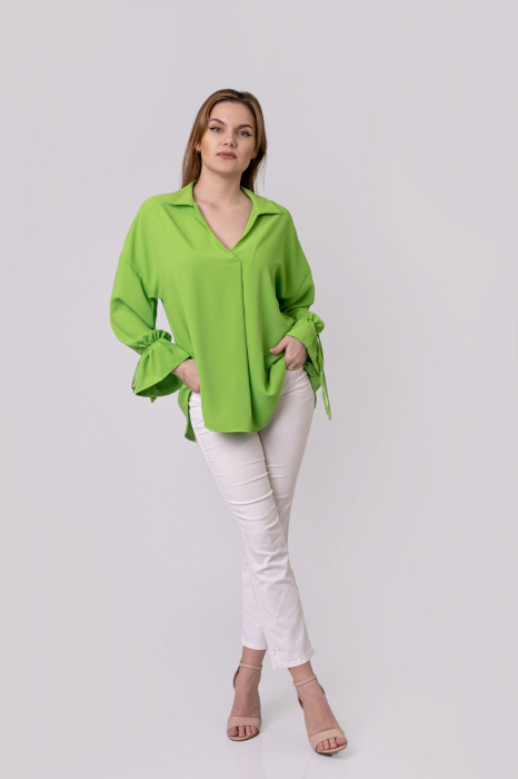 Bluza verde praz vaporoasa cu maneci clopot [4]