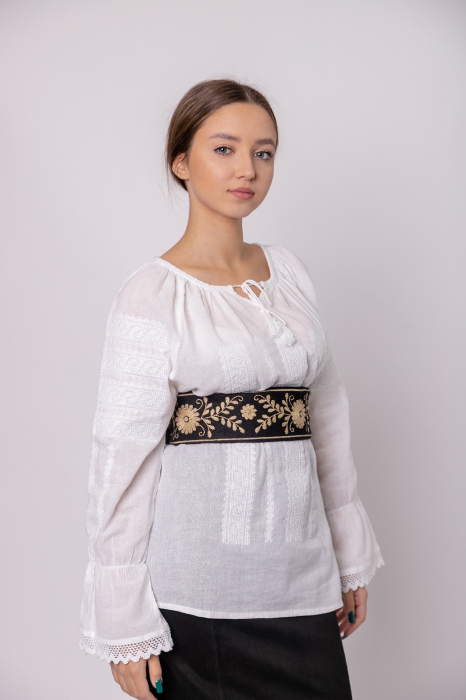 Brau traditional negru cu motiv floral auriu Eleonora [2]