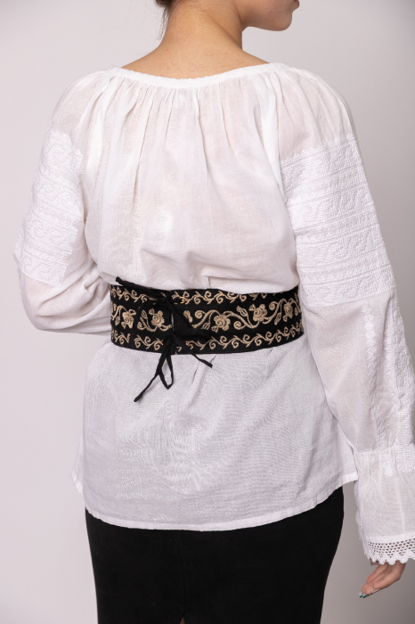 Brau traditional negru cu motiv floral auriu Elisabeta 01 [3]