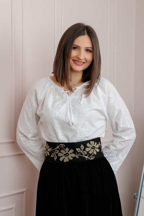 Brau traditional negru cu motiv floral crem Nicoleta [2]