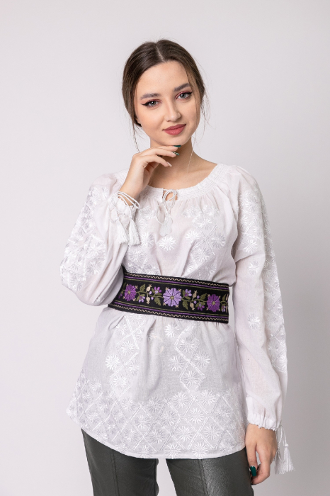 Brau traditional negru cu motiv floral mov Violeta 01 [2]